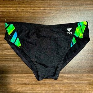 Men’s TYR - Angle Splice Racer - size 32